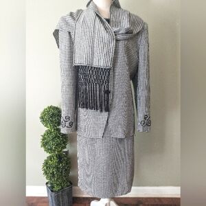 Vintage Houndstooth Two-Piece Blazer and Skirt Set - Black & White